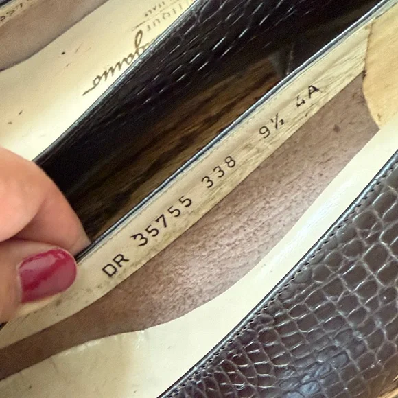 Salvatore Ferragamo Dark Brown Croc-Embossed Heels - Picture 15 of 15